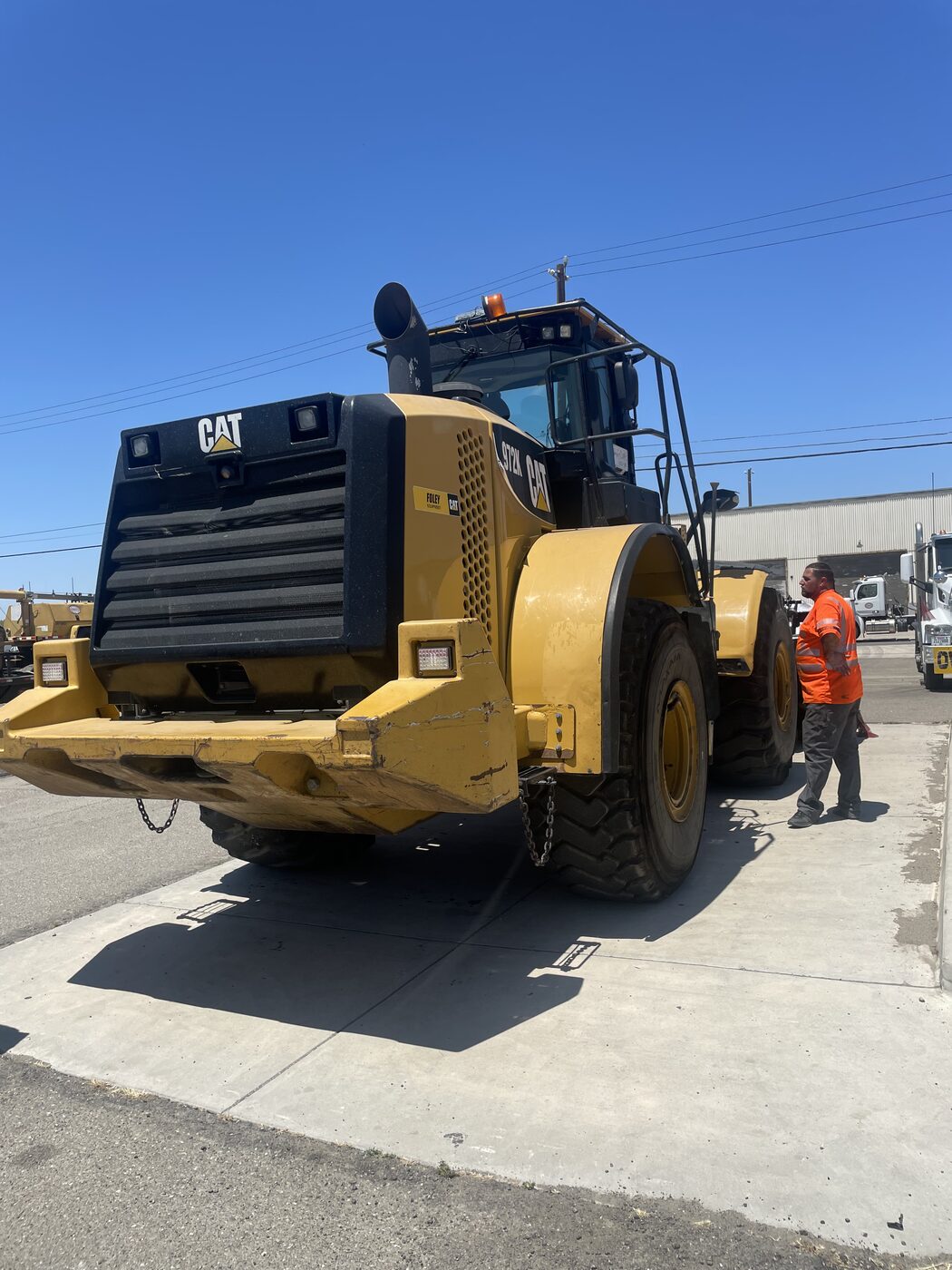Cat wheel loader rear glass replacement